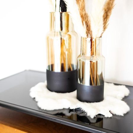 Design Apartment Zentral Fuer 6 In Andernach: Ausblick, Wifi, Kueche Екстериор снимка