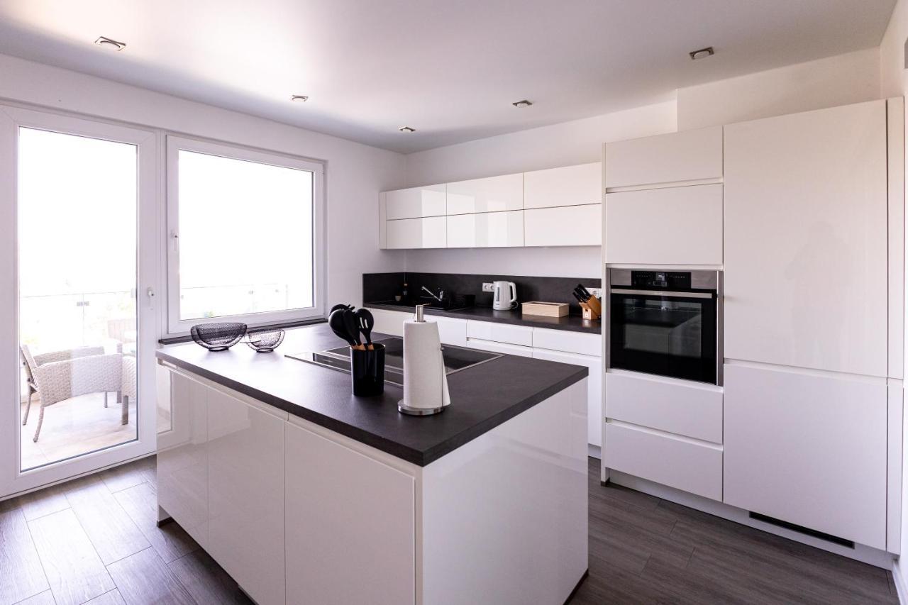 Design Apartment Zentral Fuer 6 In Andernach: Ausblick, Wifi, Kueche Екстериор снимка
