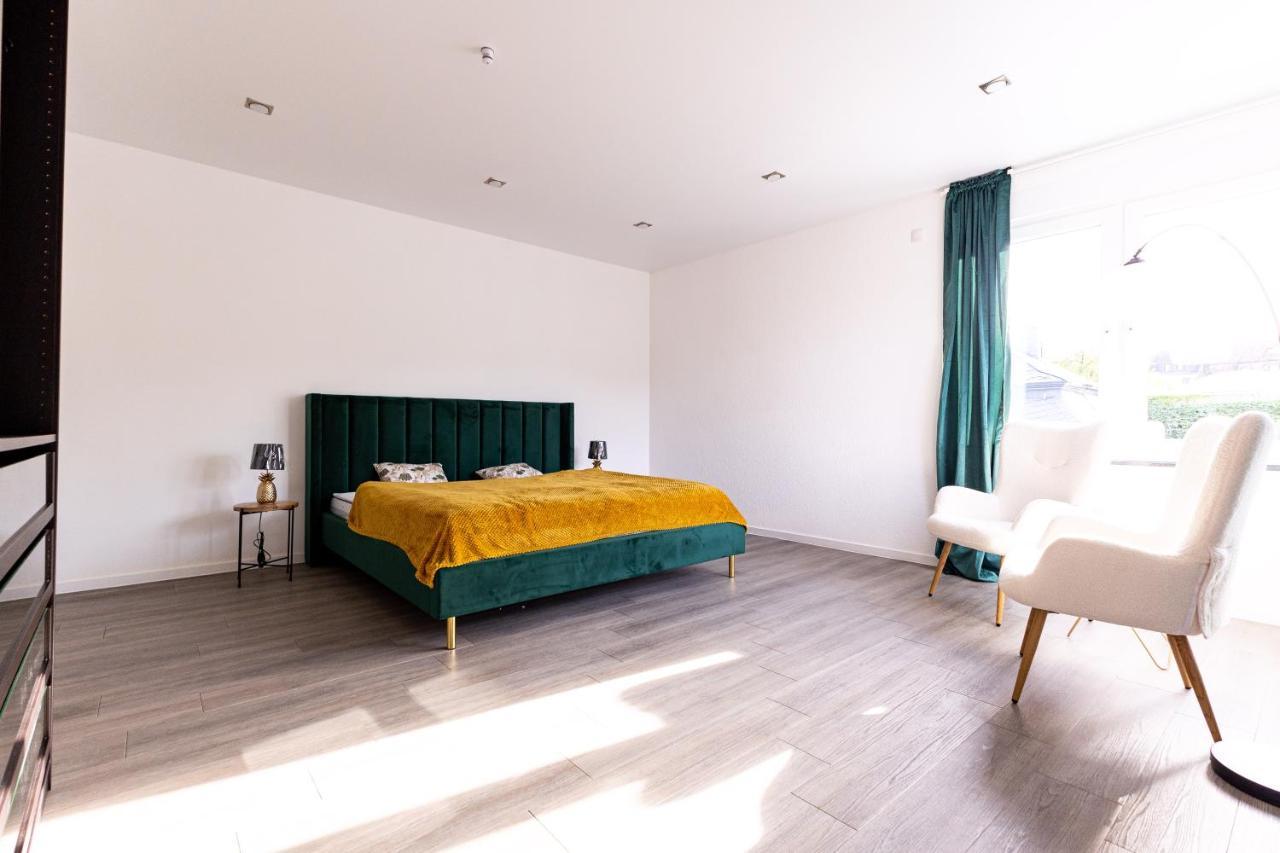 Design Apartment Zentral Fuer 6 In Andernach: Ausblick, Wifi, Kueche Екстериор снимка