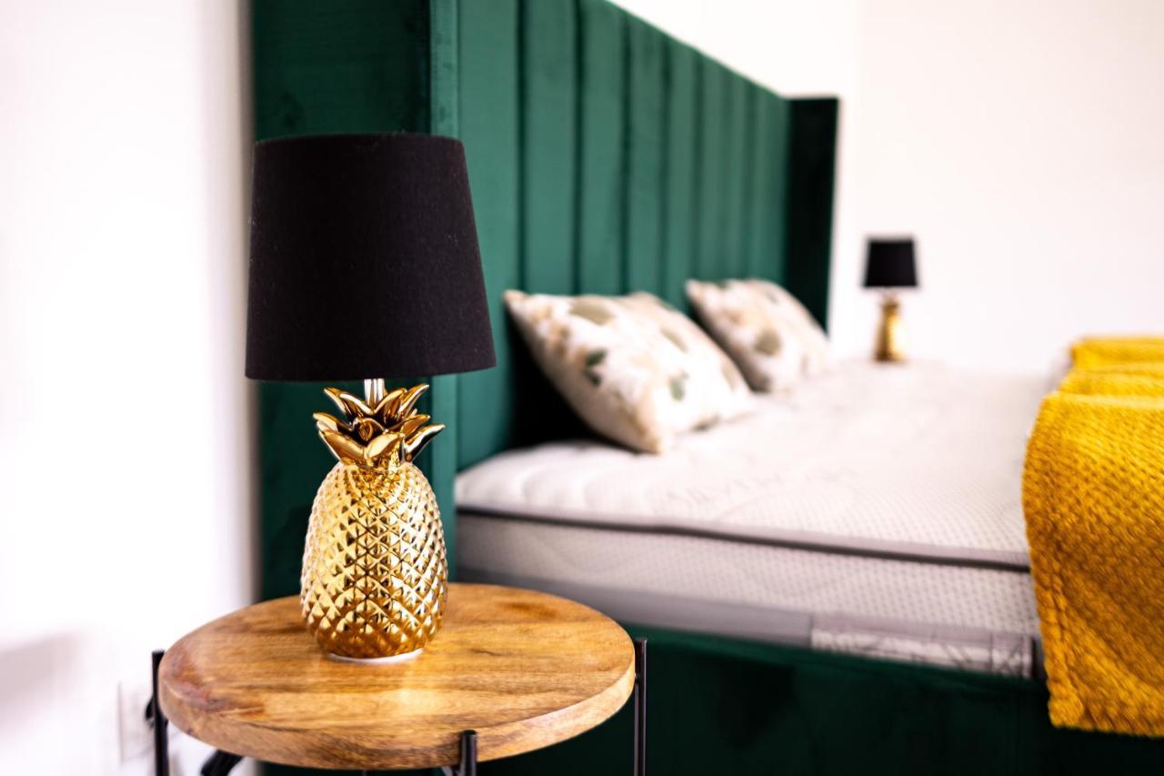 Design Apartment Zentral Fuer 6 In Andernach: Ausblick, Wifi, Kueche Екстериор снимка