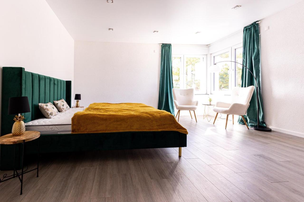 Design Apartment Zentral Fuer 6 In Andernach: Ausblick, Wifi, Kueche Екстериор снимка